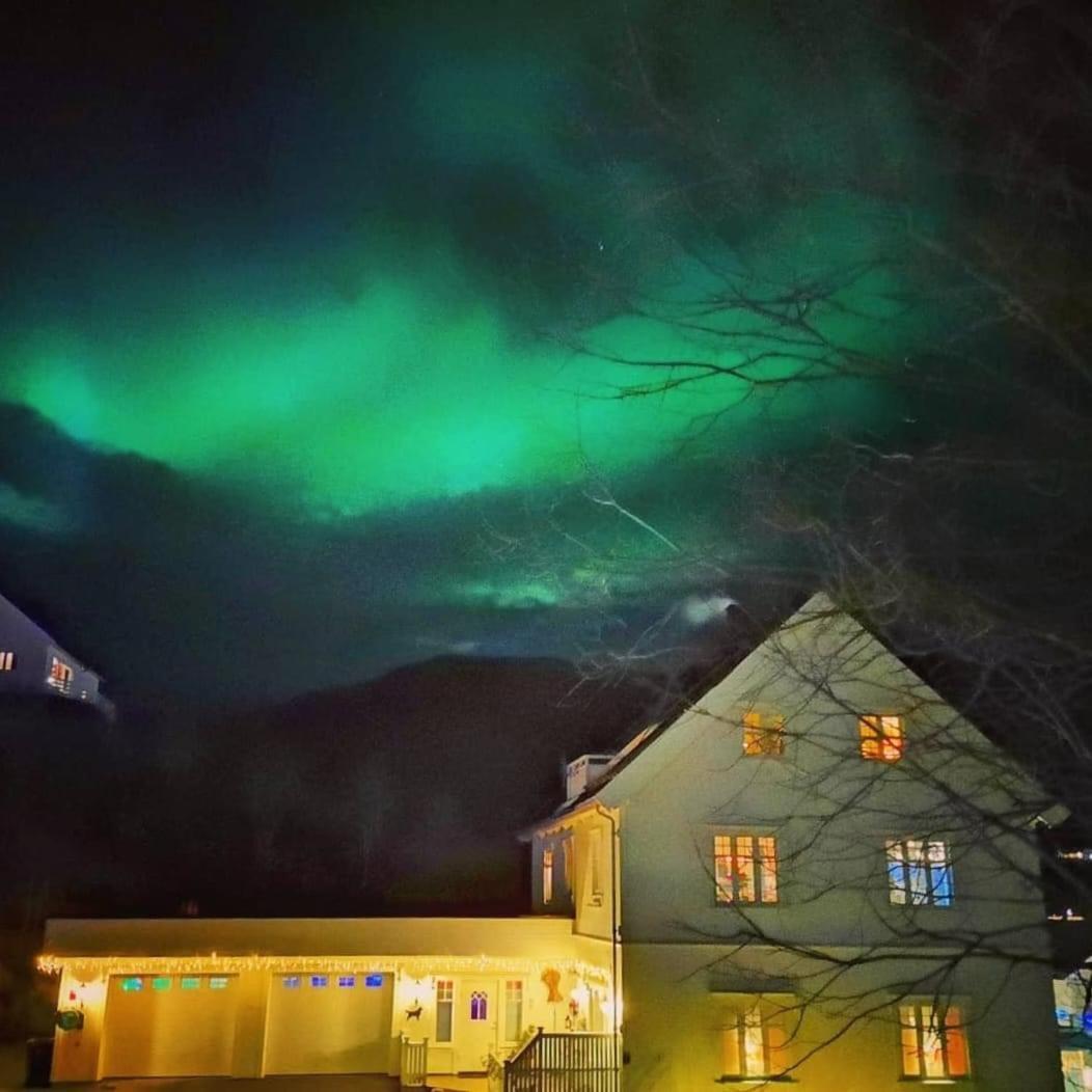 1. Etg I Dampskipsbrygga, Lodingen Havn Exterior photo